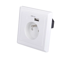 China Placa de parede francesa do soquete do schuko da UE 86 com o carregador da parede de 5V 2.1A USB fabricante