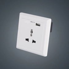 Chine Façade 86mm anglaise carrée 2.1A Chargeur secteur 3 trous AC250V 16A fabricant
