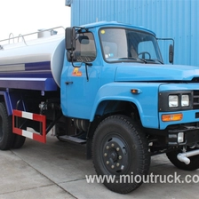 الصين دونغفنغ 140 EQ1102 4 * 2 140hp شاحنة 7000liter المياه الصانع