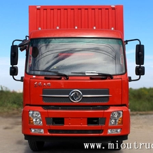 China Dongfeng 4 * 2 7,5 ton 132kw veículo transportador para venda fabricante