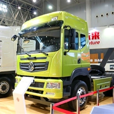 中国 东风4×2 340马力港口牵引车 制造商