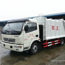 中国 东风小型压缩式垃圾车新设计的4×​​2垃圾车小型垃圾车 制造商
