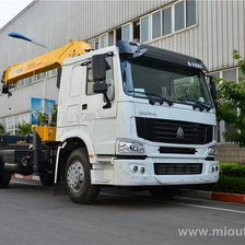 Китай HOWO 4 X 2 8 тонн, лифтинг грузовик монтируется кран Китай поставщик с хорошим качеством на продажу производителя