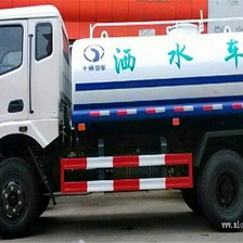 الصين New 95 hp 4x2  Water sprinkler Tanker Trucks الصانع