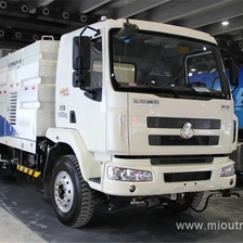 中国 新品中国东风乘龙4 * 2扫路车 制造商