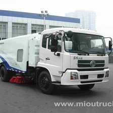 Tsina Dongfeng 4x2 road pahapyaw truck, highway walis, china road walis tagagawa Manufacturer