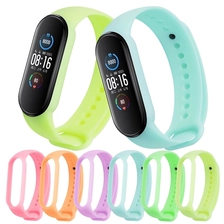 China CBXM564 Luminous Silicone Wrist Strap For Xiaomi Mi Band 5 Smart Watch manufacturer
