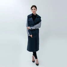China Ladies Trench Coat Trimmed with Striped Sleeves manufacturer