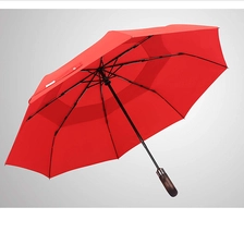 Chine Parapluie pliable vente chaude poignée en bois automatique ouvrir et fermer 3 parapluie avec logo de sculpture fabricant