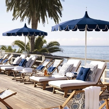China LOTUS Customized 1.8m Outdoor Pagoda Tassels Beach Cafe Large Umbrella Parasols for Beach fabrikant