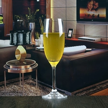 China 2017 popluar champagne tumblers posh champagne trumpet flutes wholesale manufacturer