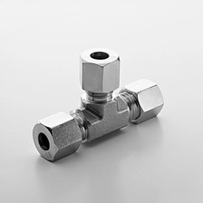 China Anschluss DIN2353 T-Rohrverschraubungen mit einer Ferrule Hersteller