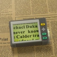 Cina UM031 LCD 3X-15X Ipovisione Portable Digital Video Magnifier produttore