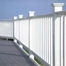 China Hochwertiger weißer dekorativer Baluster aus PU im neuen Stil Hersteller