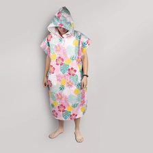 Cina Custom Digital Print Microfiber Adult Surf Poncho Hooded Towel Poncho Towel Surfing Poncho produttore