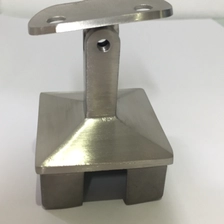 Cina Staffa di montaggio regolabile per tubo corrimano in acciaio inox 40 x 40 mm e 50 x 50 mm produttore