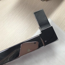 Cina ringhiera di vetro 20 * 25mm forma quadrata in acciaio inox top rotaie produttore
