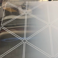 Cina Vetro di stampa digitale sfumato opaco bianco 12mm, vetro temperato ultra chiaro da 12 mm con sfumatura opaca, vetro stampato digitale sfumato 12mm produttore