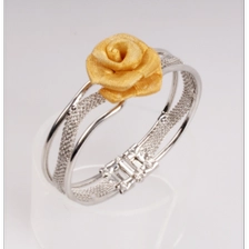 China Cheap Jewelry  Bracelet with Flower Chain bracelet designs for woman 2018 Hot fabricante