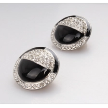 China Cheap Wholesale 2017 New Arrival Stud Earrings Beautiful Accessories for Women manufacturer