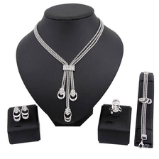 الصين Dubai Gold Body Jewelry Set Factory Price Wholesale for Ladies Rhinestone Crystal Jewelry Set الصانع