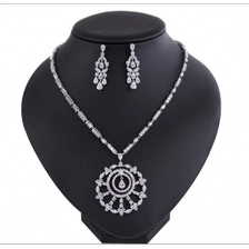 الصين The latest designs crystal pendant crystal cubic zircon jewelry sets for women الصانع