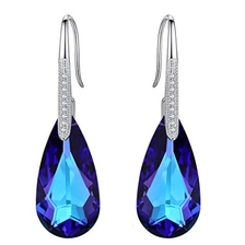 Cina 925 Sterling Silver Crystals Teardrop Hook Dangle Earrings Wholesale in China produttore