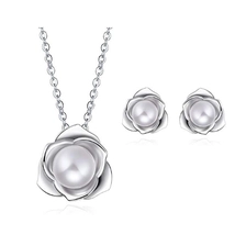China China Supplier High Polished 925 Sterling Silver Necklace with Natural Freshwater Pearl manufacturer