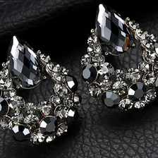 China Retro European Style Zinc Alloy Stud Earrings Manufacturer in China manufacturer