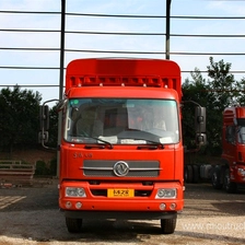 China Dongfeng veículo de transporte 160hp caminhão 6.75m de carga fabricante