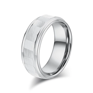 China Herrenring aus Wolframkarbid, 8 mm, facettenreich, gebürstet, Ehering, minimalistischer Herrenschmuck mit geometrischem Schnitt Hersteller