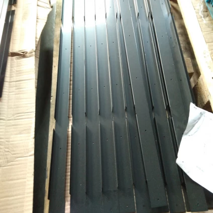 चीन china sheet metal part bending manufacturing corrugated companies  iron aluminium roll ofbrass उत्पादक