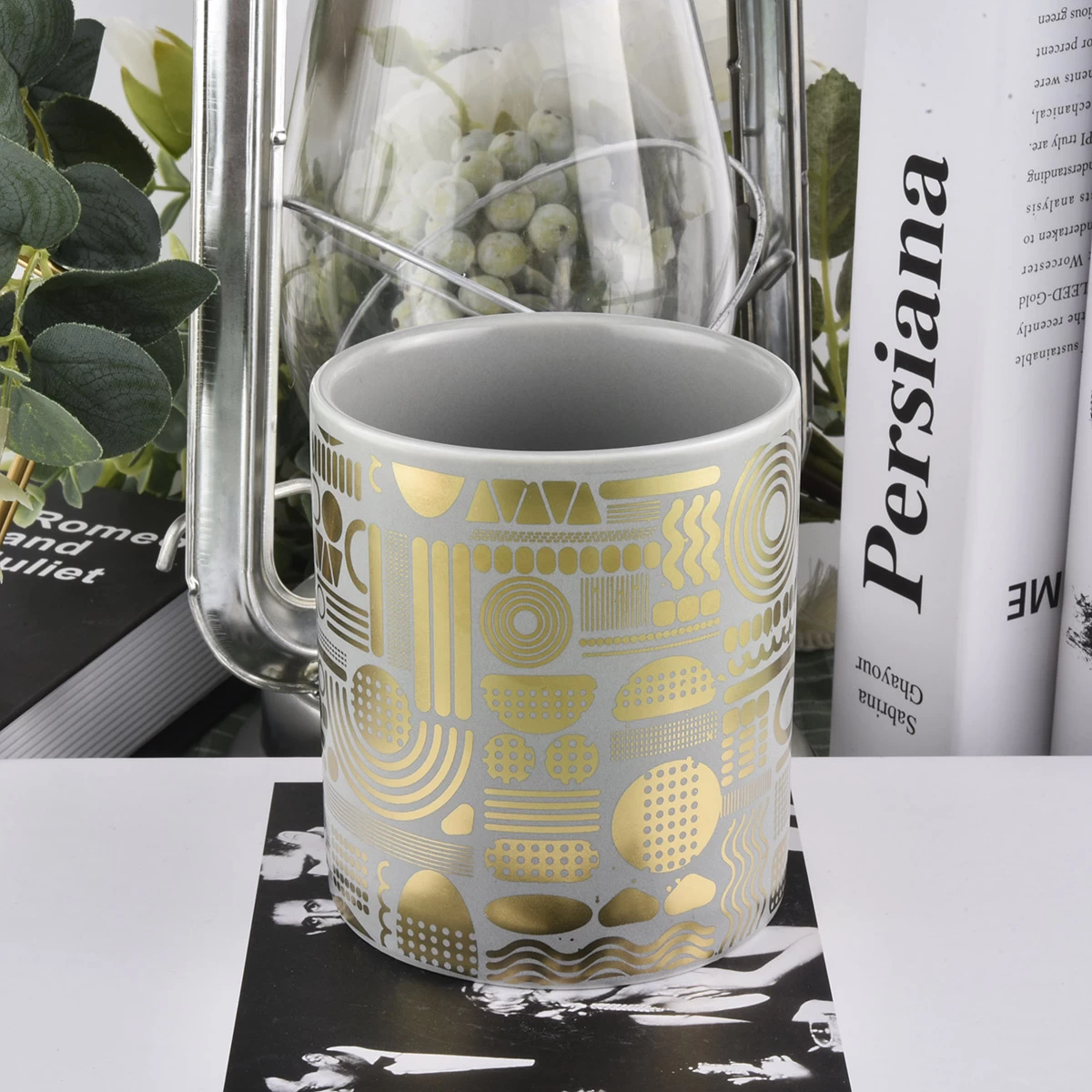 Luxury Matte Ceramic Candle Holder With Gold Printing