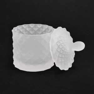 massives weißes elegantes Glaskerzenglas mit Deckel