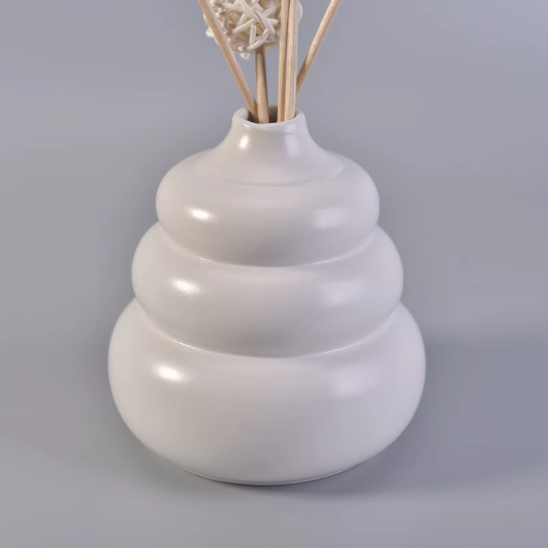 White unique handmade ceramic diffuse bottles wholeasle