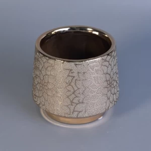 Keramikkerzenglas mit goldenem Muster