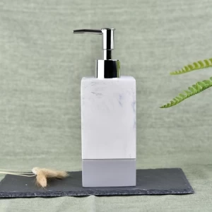 Leere Zementbadflaschen mit Kunststoffpumpe Großhandel