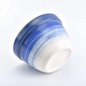 schillerndes Keramikkerzenglas mit Punkten