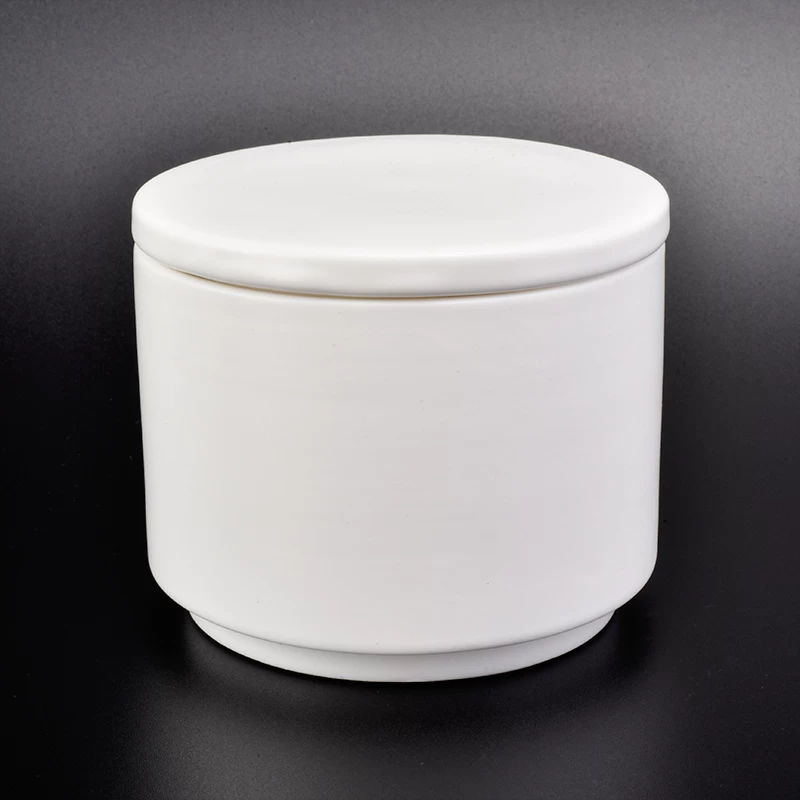 High quality white ceramic candle jar with lid pure decoration