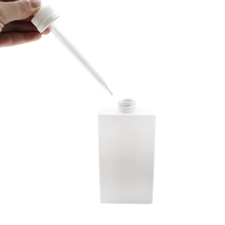 空的 100 毫升 PETG 方形塑料滴管瓶