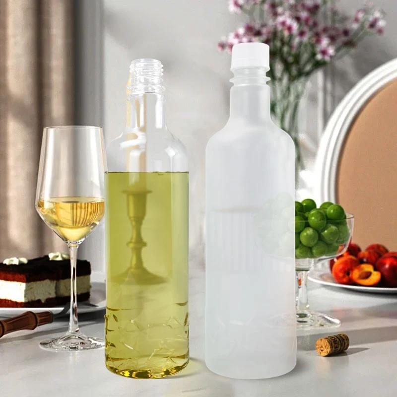 China Custom PLA 750ml Frosted Plastic Bottle for Wine Whisky Drinks Liquor Spirit Champagne Vodka manufacturer