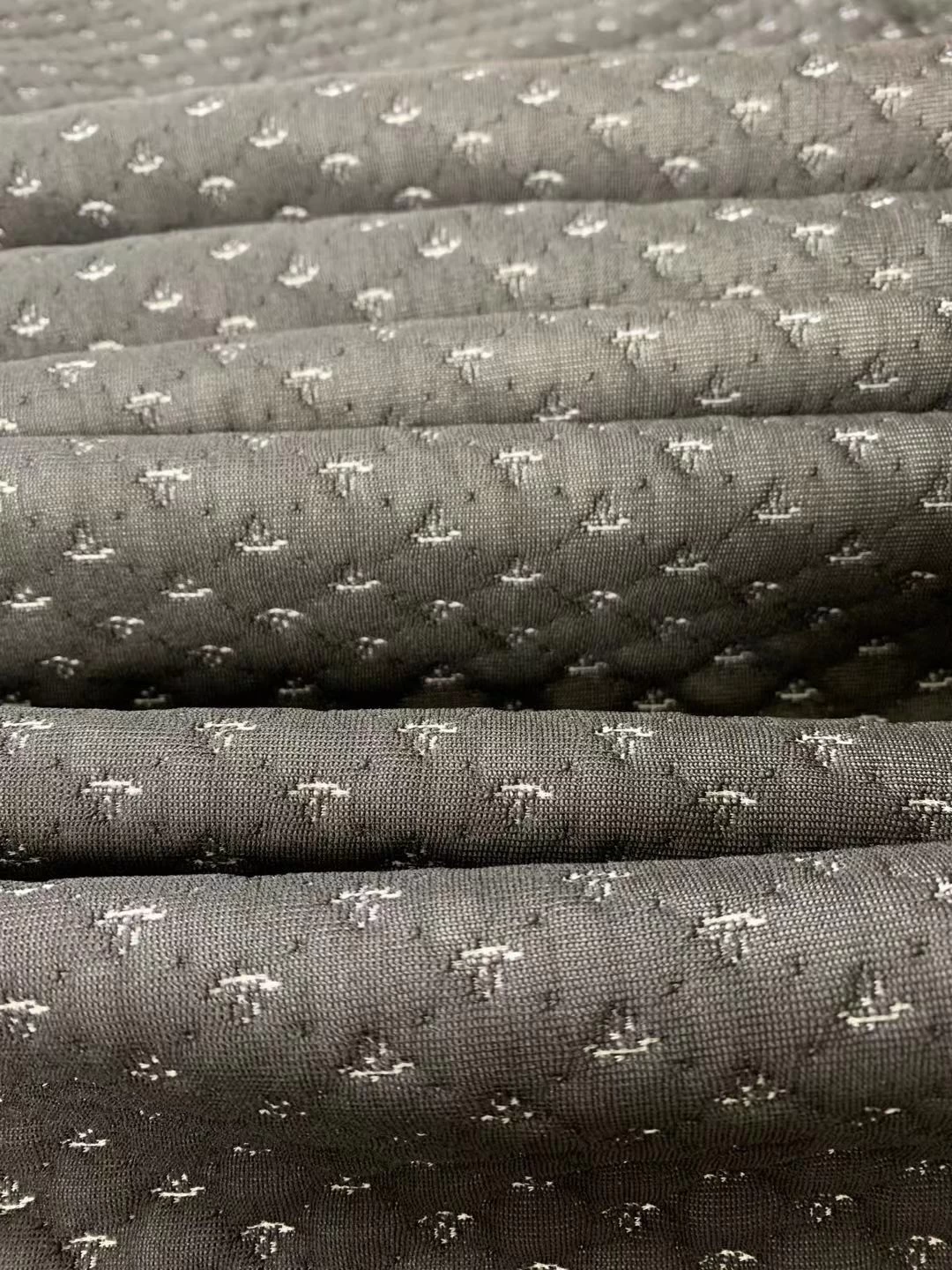 tissu à bordure en maille stretch matelassé foncé