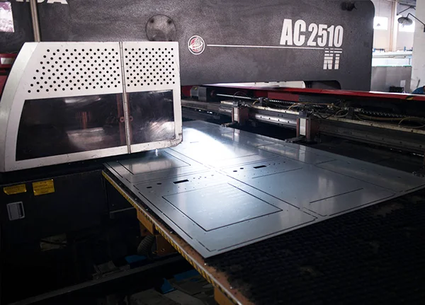 Große maßgefertigte Metallherstellung: Wenn Stahl Seele und Zweck gegeben wird