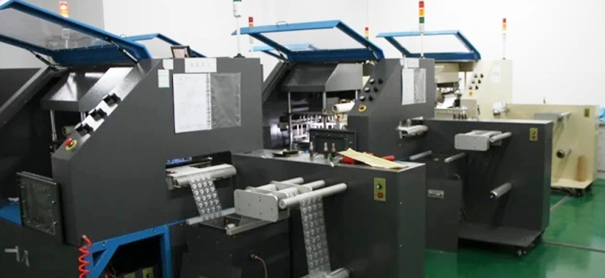 Have flip chip bonding machine