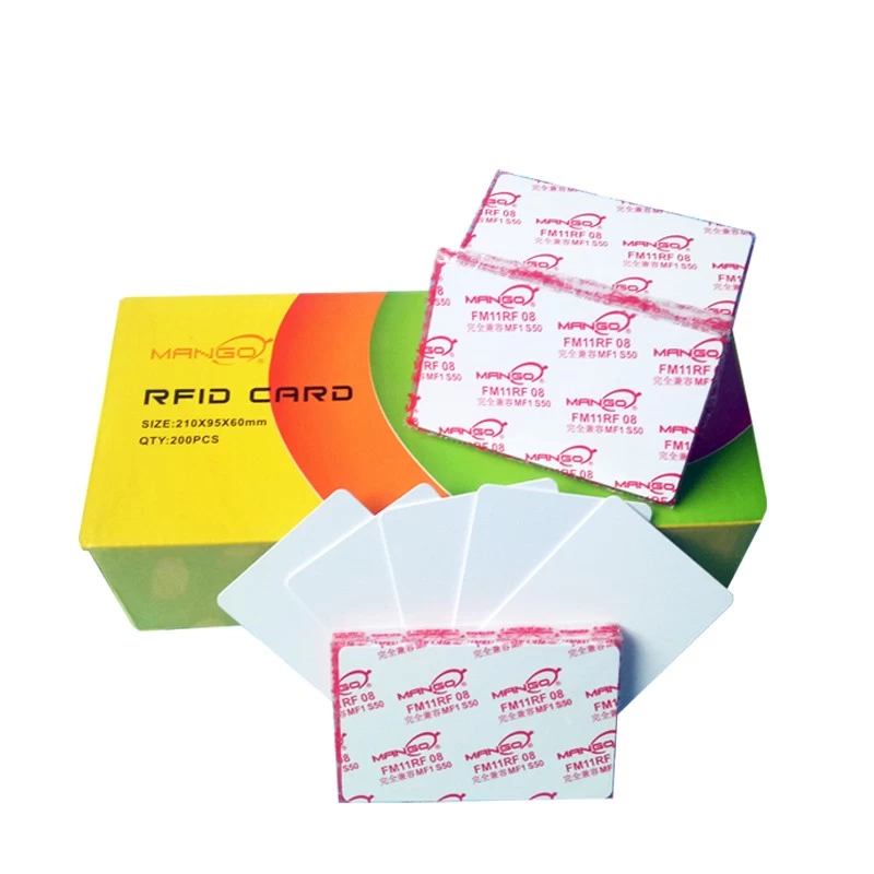Chine Stock 125 kHz / 13,56 MHz Carte de mangue RFID de 1,8 mm d'épaisseur pour contrôle d'accès fabricant