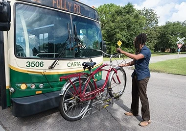 China Ideias para levar uma bicicleta no ônibus fabricante
