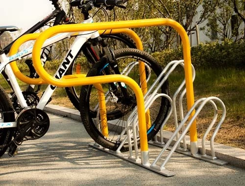 China Bicicletário compacto de alta densidade com barras de travamento fabricante