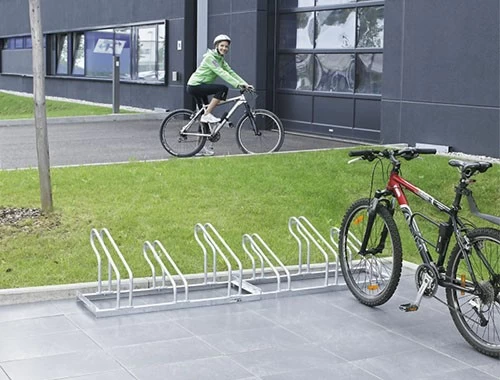 China Subway roadside screens type bike racks along with the time synchronization manufacturer