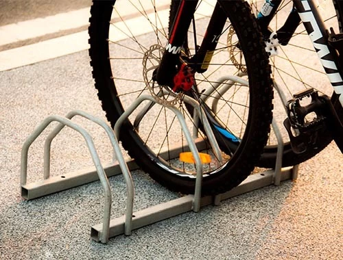porcelana Portabicicletas entregados a la ciudad para mejorar el centro, plan maestro de senderos para bicicletas fabricante