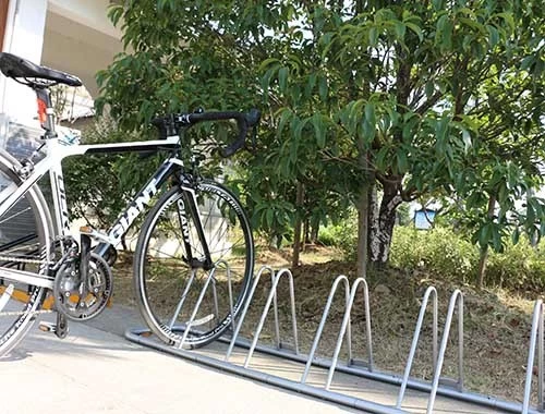China Commuters pode ter as duas coisas com prateleiras primeira bicicleta adicionados aos autocarros em W fabricante